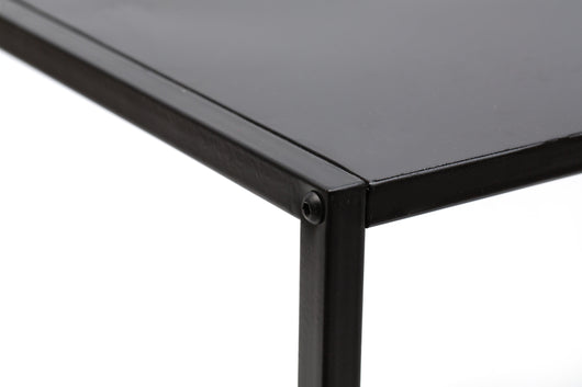 Mesa de centro industrial de metal negro